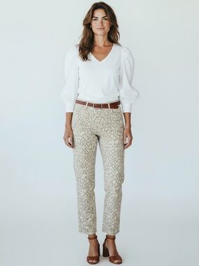 Chico's Beige Abstract Tan White Crop Jeans Size 1 = Size 8/Medium